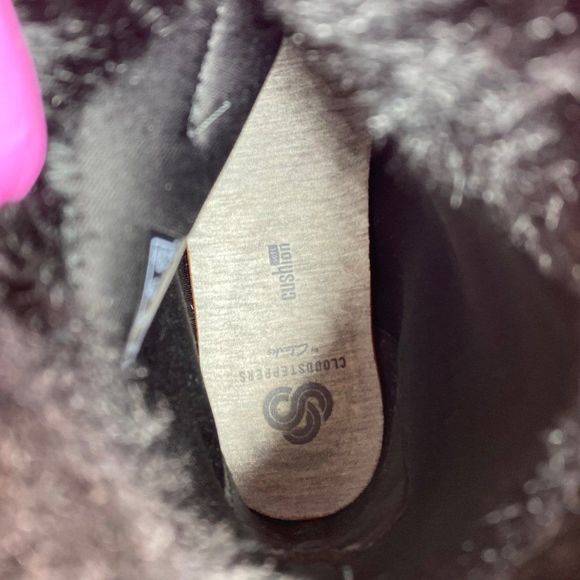 Clarks Cloudsteppers Womens Black Ankle Booties Size 5.5M Faux Fur Trim Pull On - Picture 4 of 12